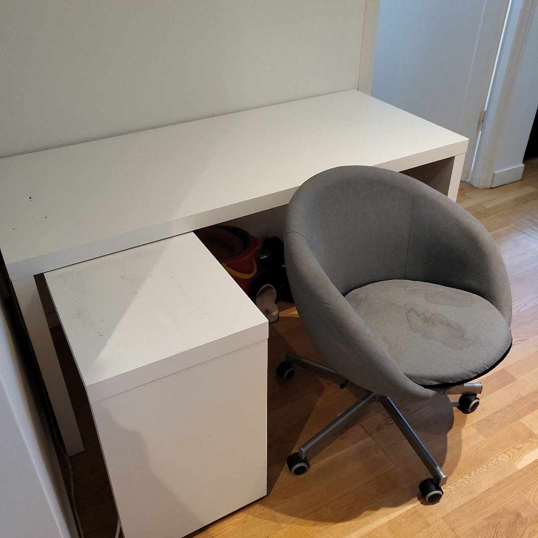 image of Desk & chair - Solna