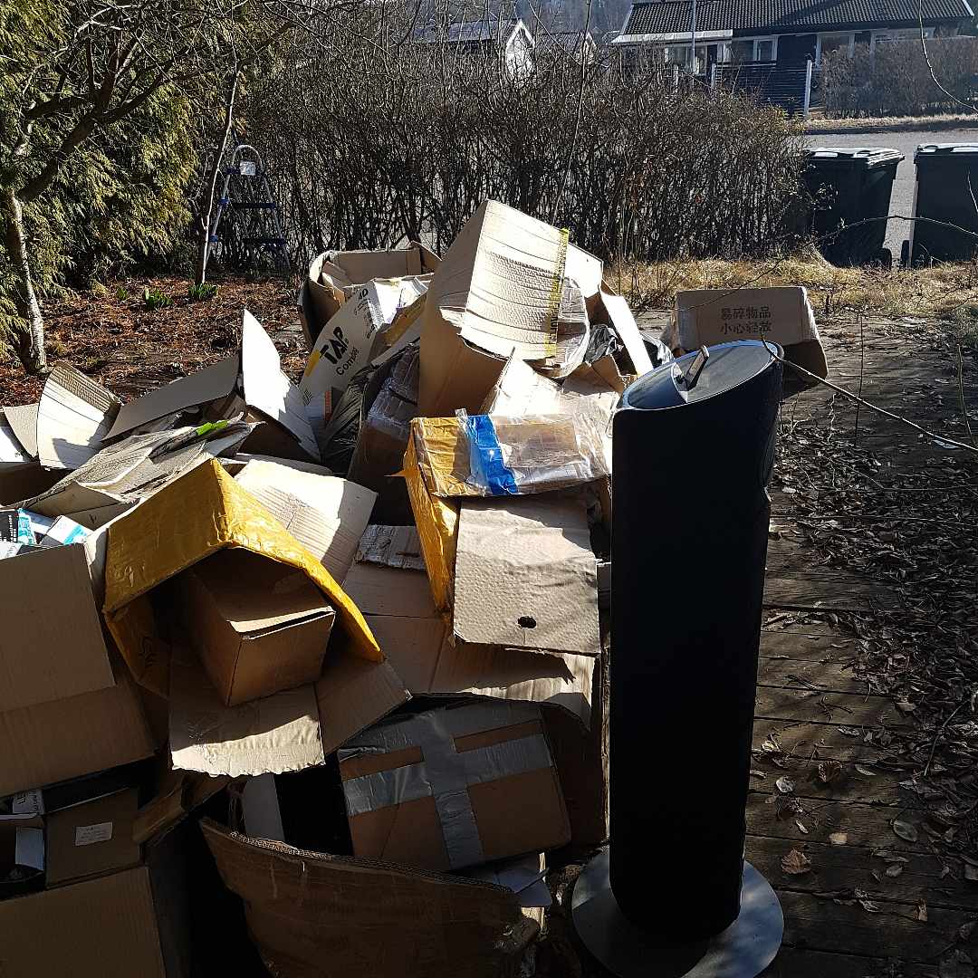 image of Empty boxes - Kungsängen