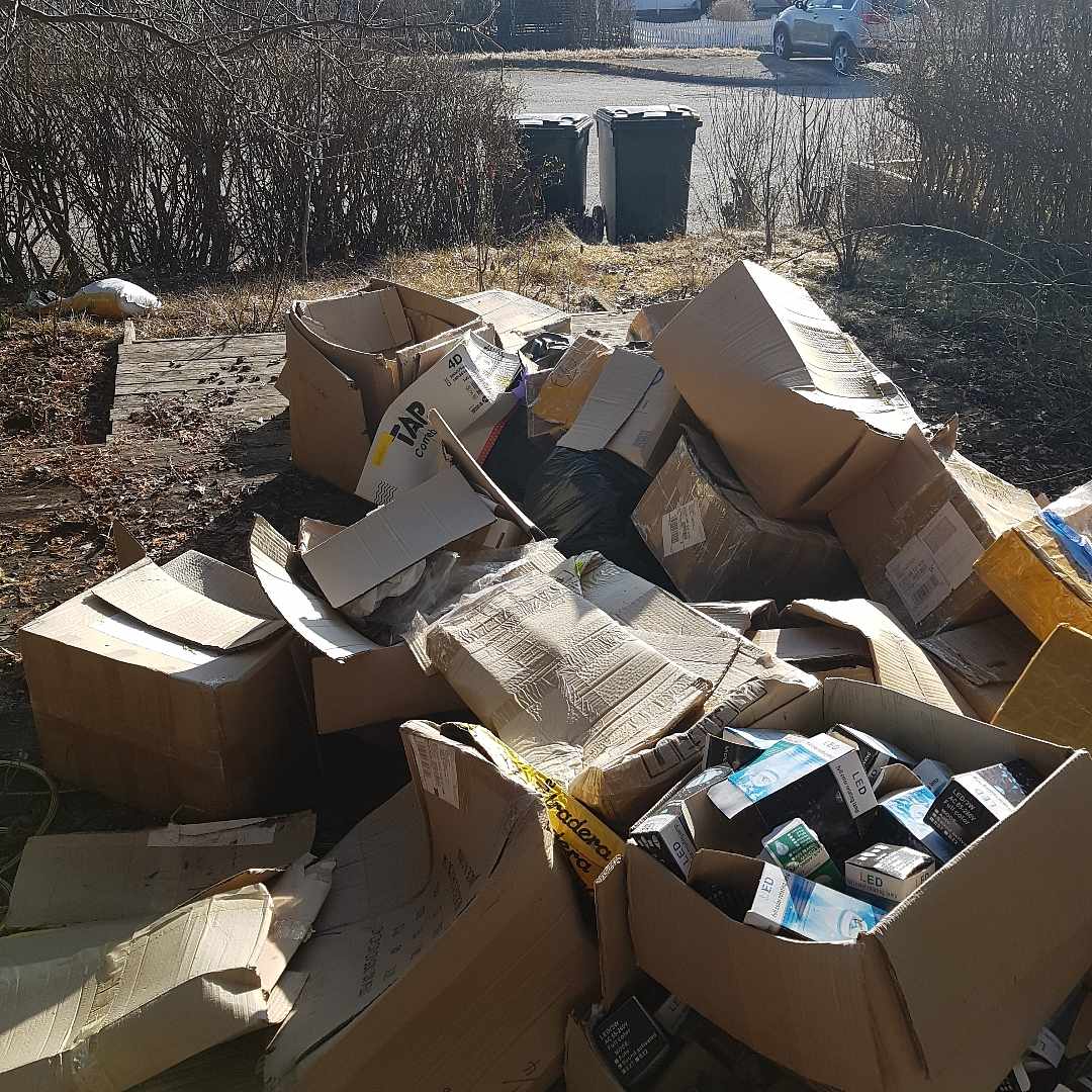 image of Empty boxes - Kungsängen
