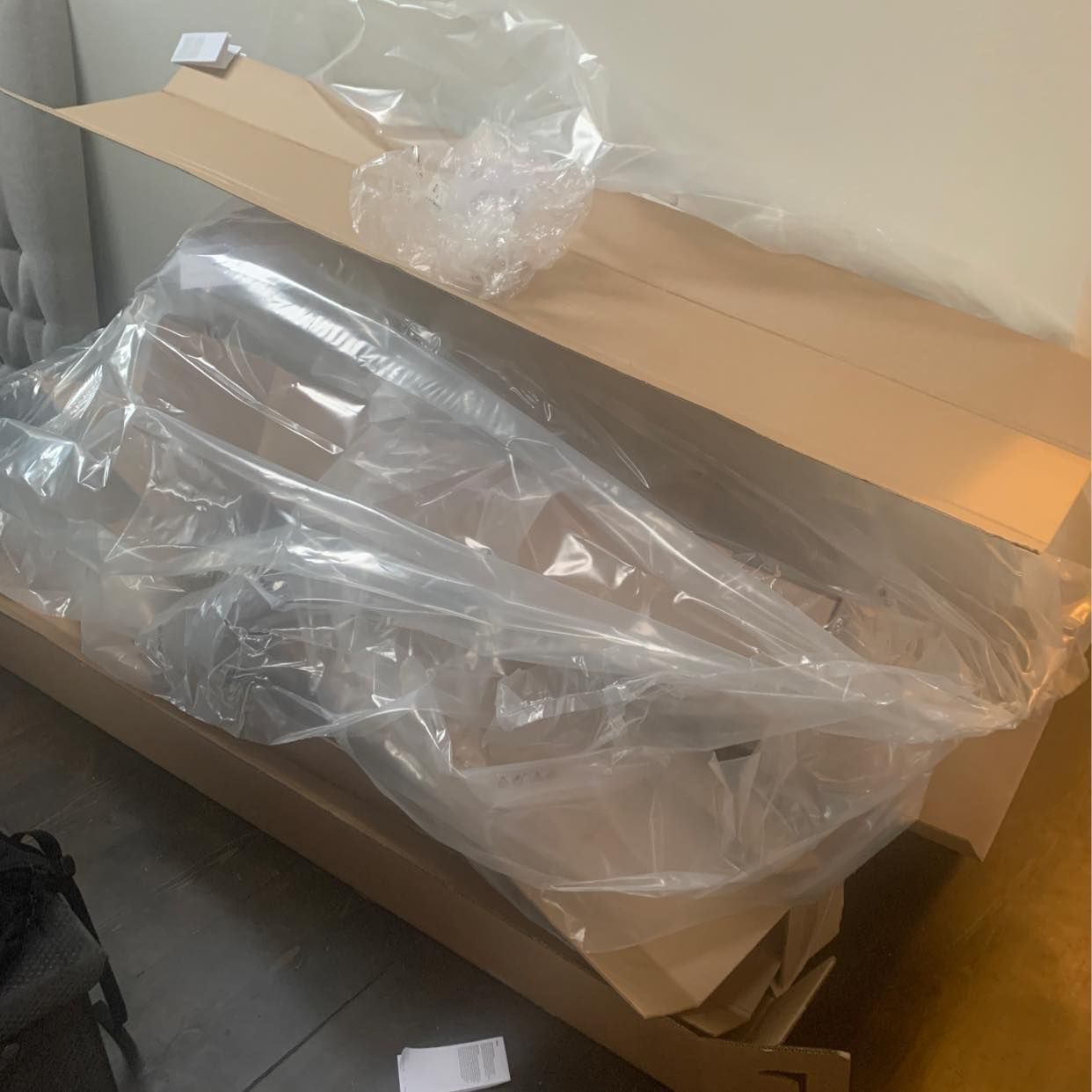 image of Wellpapp o plast efter tv - Stockholm