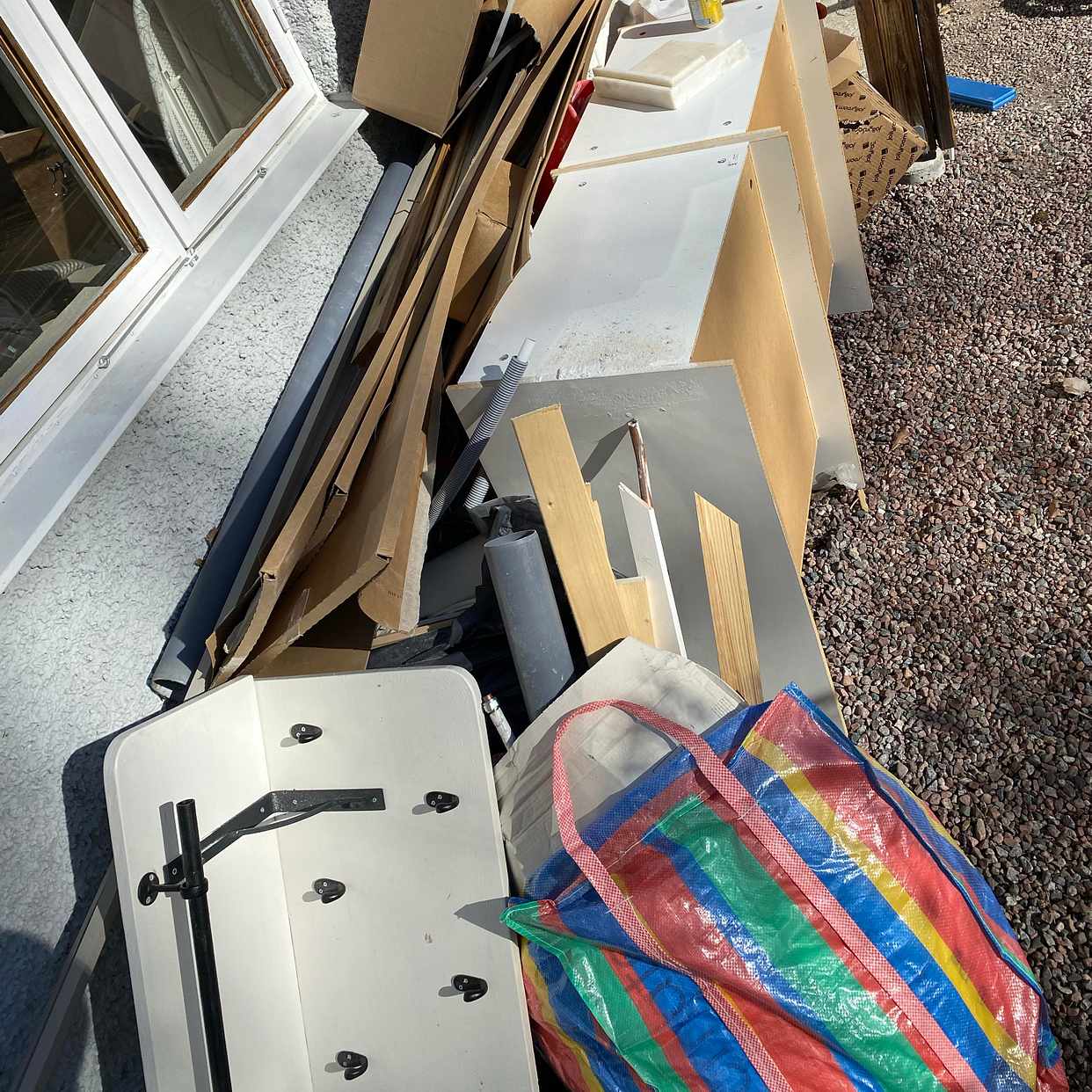 image of Pick up and throw garbage - Danderyd
