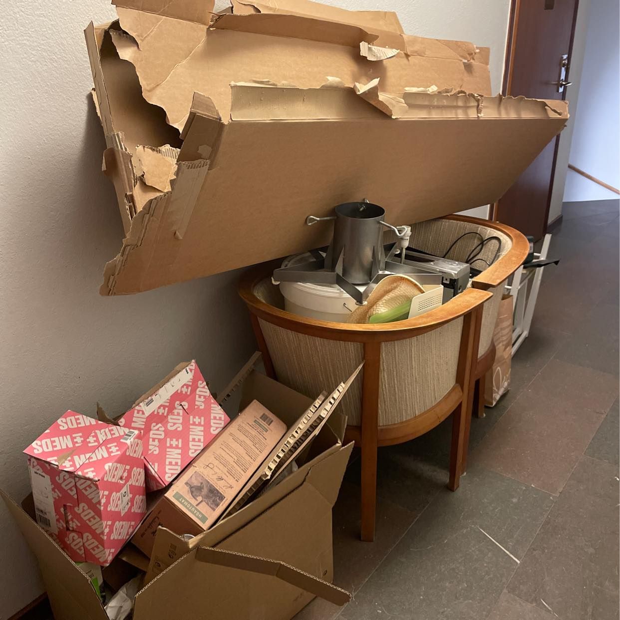 image of Blandat skräp från vinden - Stockholm