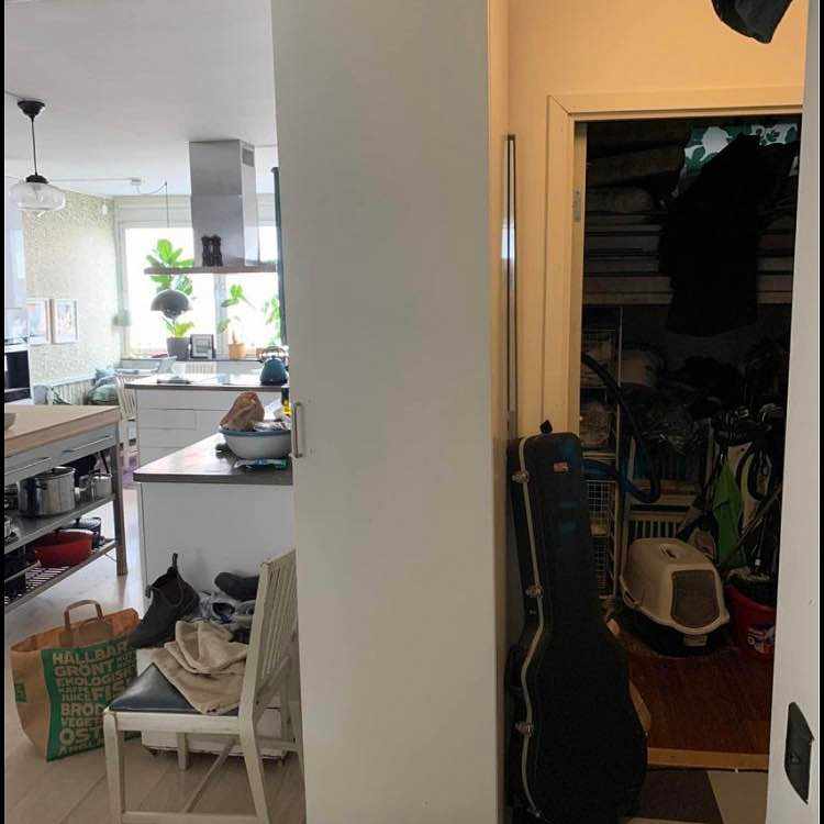 image of Hämta 2 garderober - 