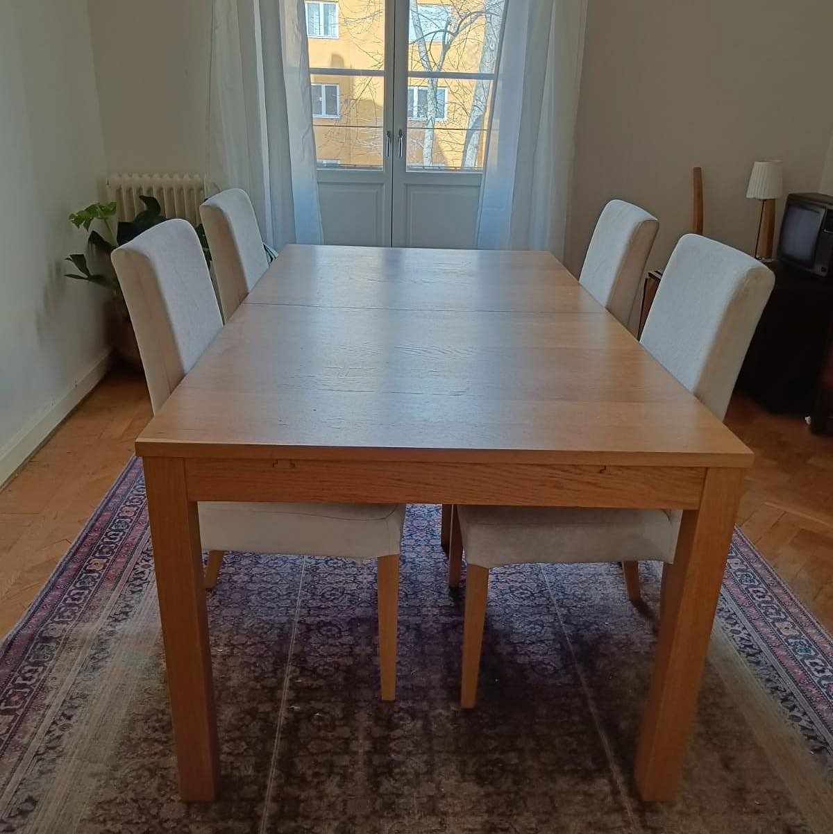 image of Bord, stolar, kartonger, - 