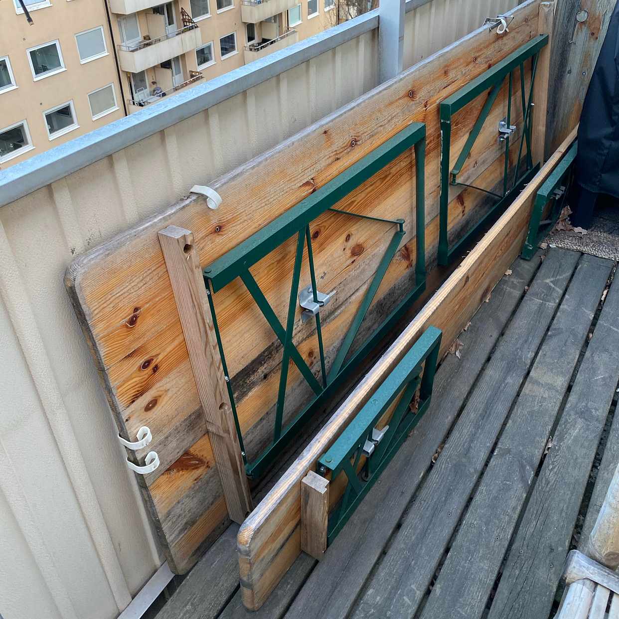 image of Fällbart bord och bänkar - Stockholm