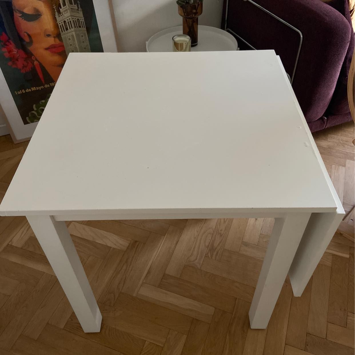 image of White squared table - Solna