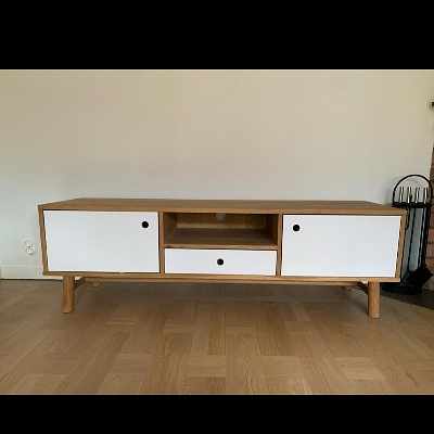 image of Tv-bänk - 