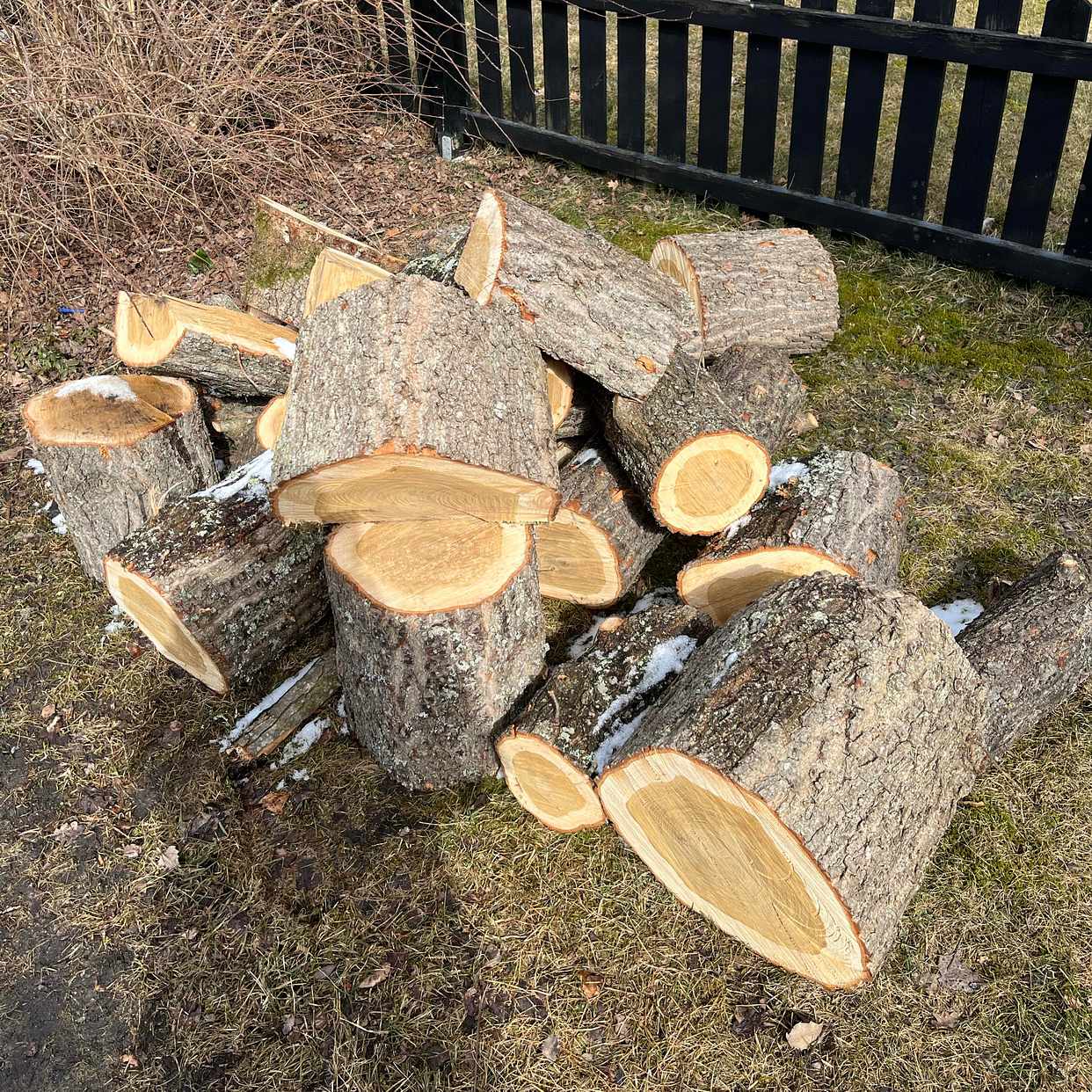 image of Slänga trädgårdsavfall - Täby