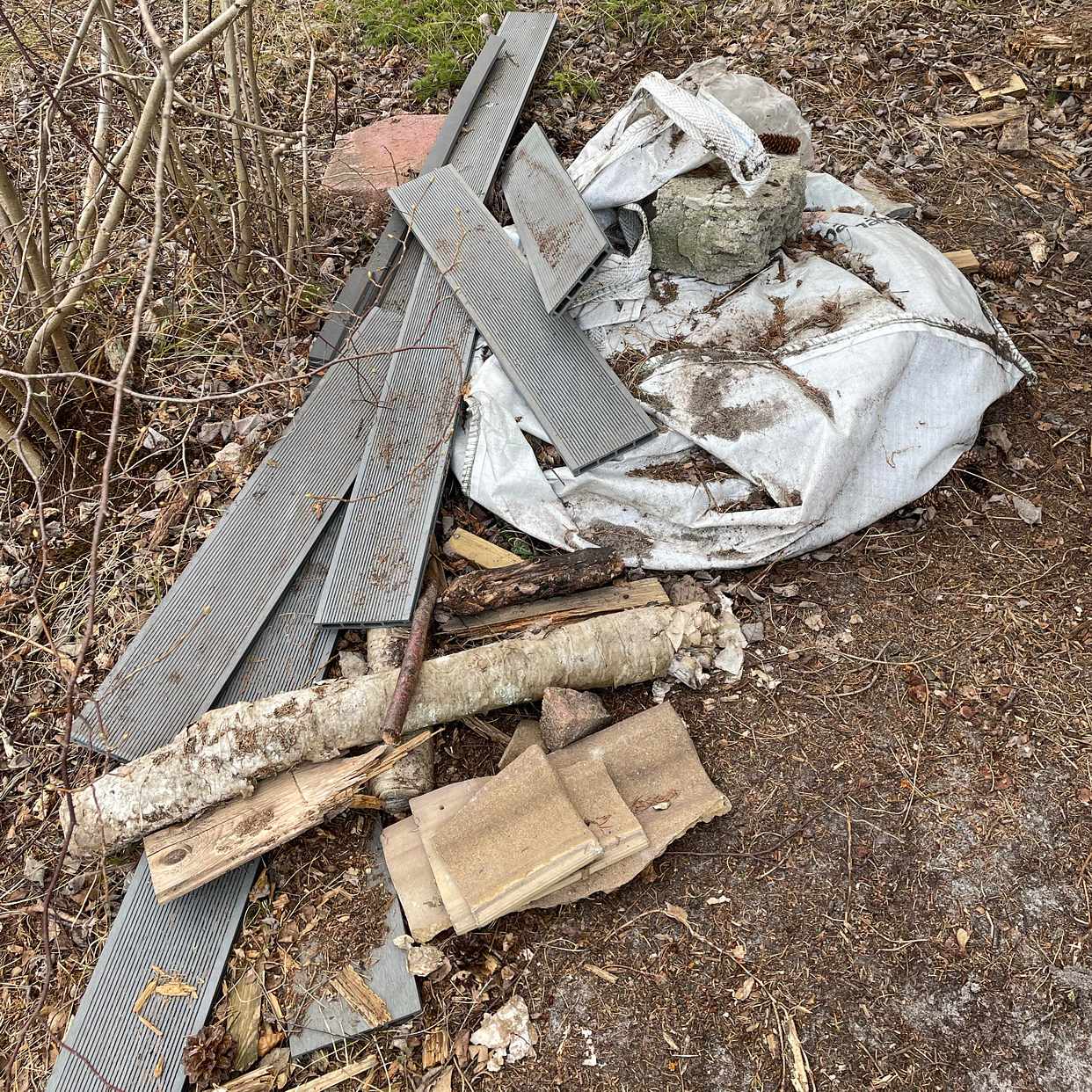 image of Emballage och trädgårdsav - Höllviken