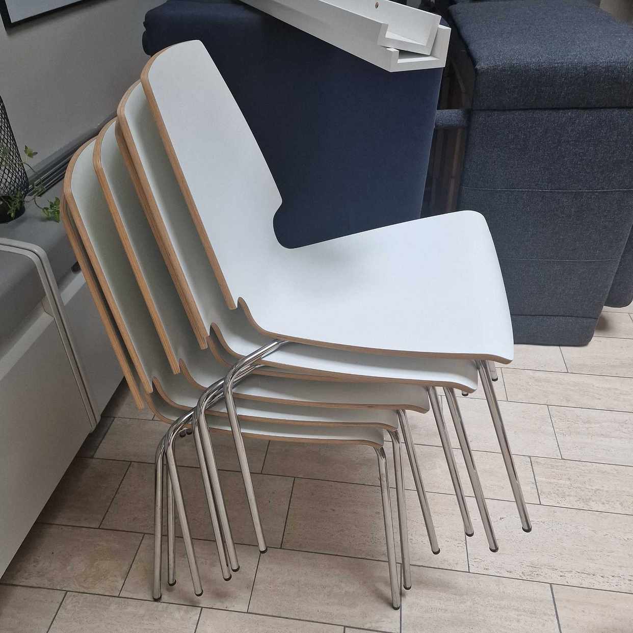 image of 2 ikea fåtöljer o 6stolar - Stockholm
