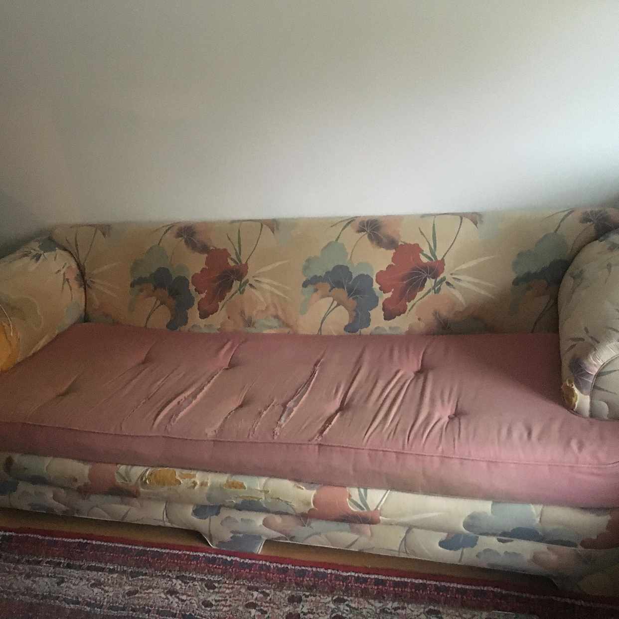 image of 2 soffor 2 person behövs - Stockholm