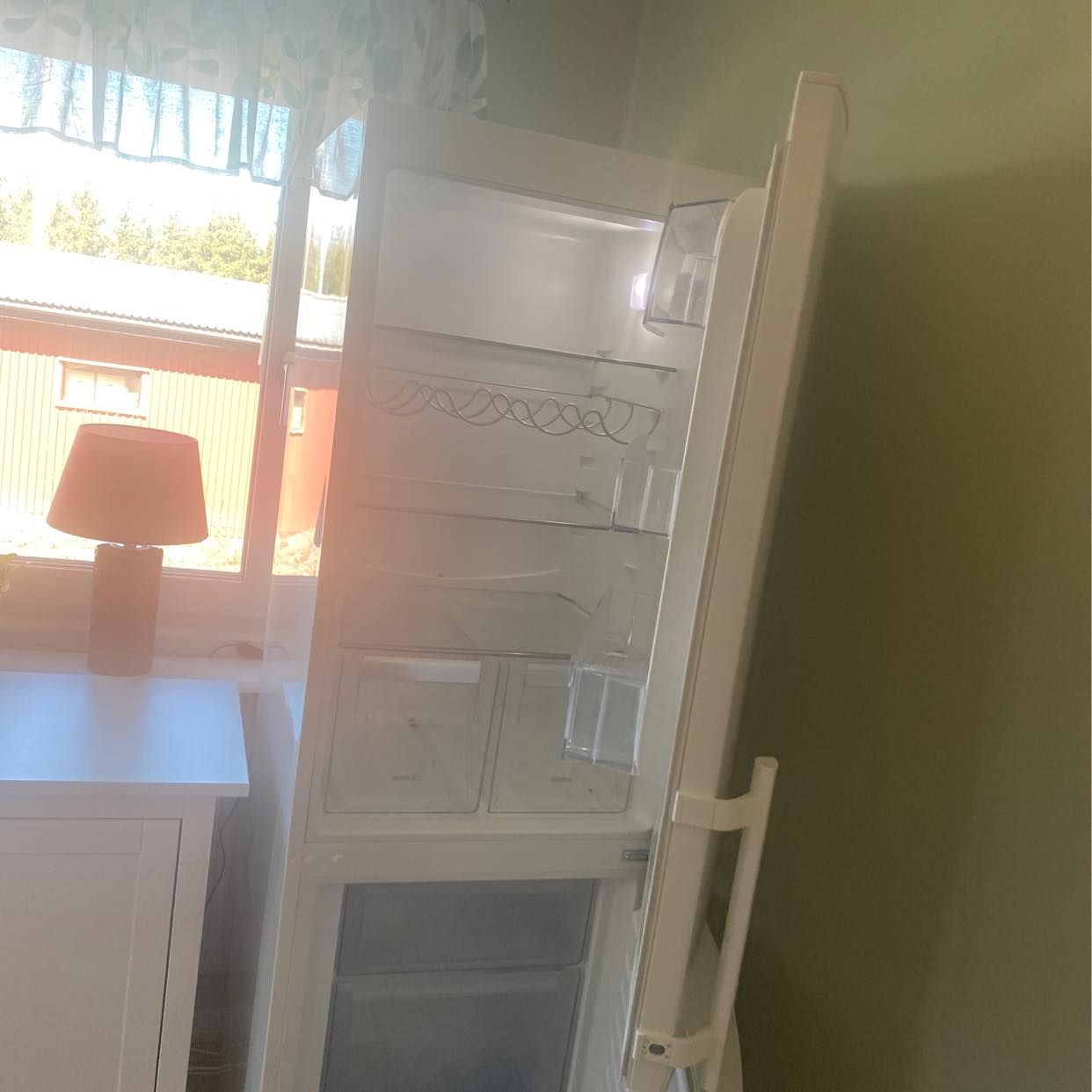image of Working Fridge/freezer - Nykvarn