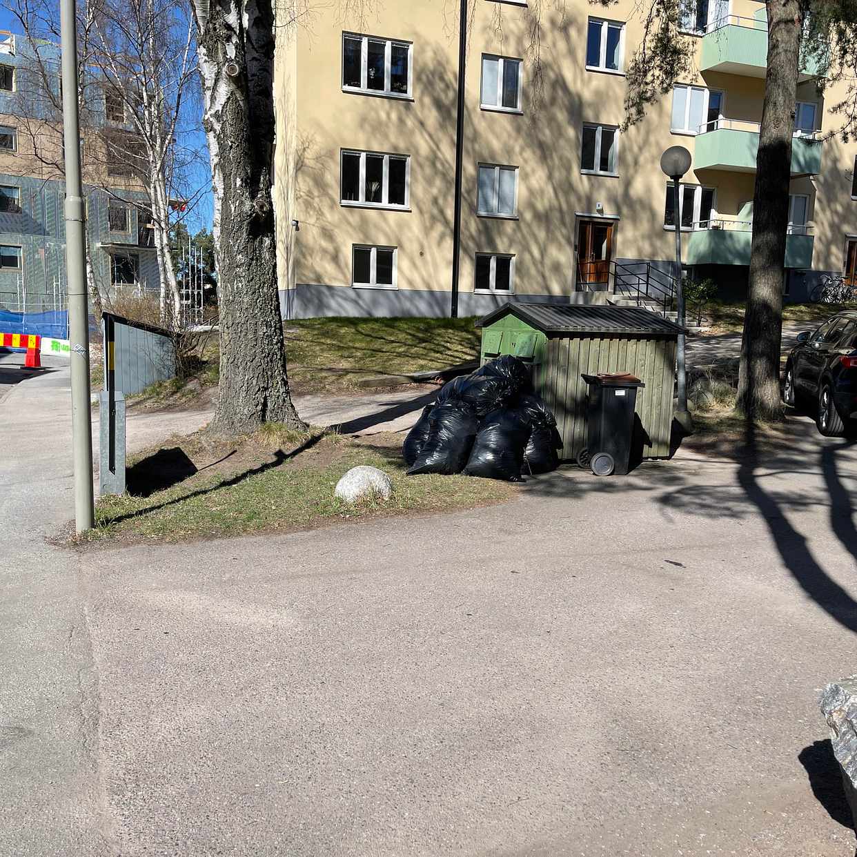 image of Bags with garden waste - Johanneshov