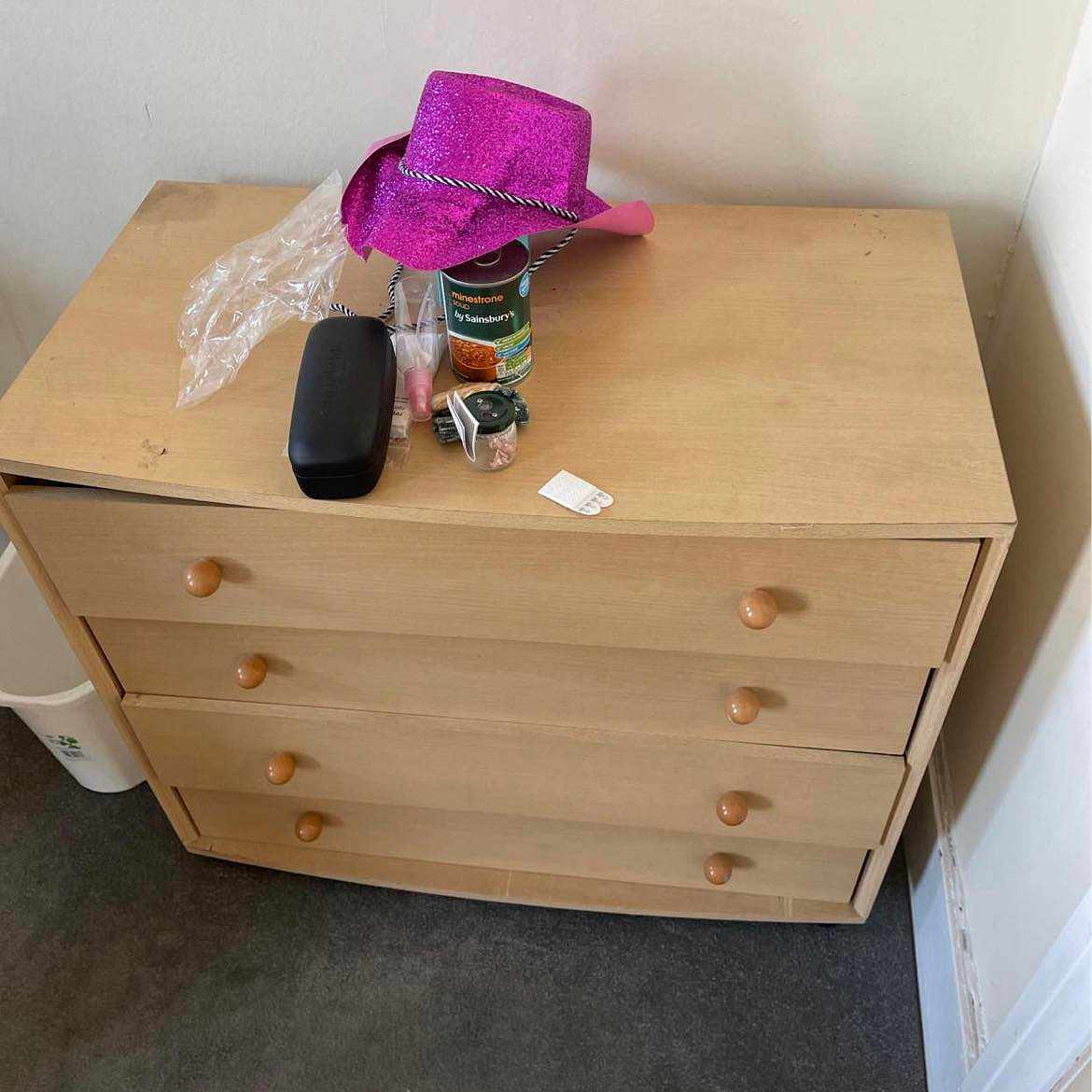Broken furniture removal London Tiptapp
