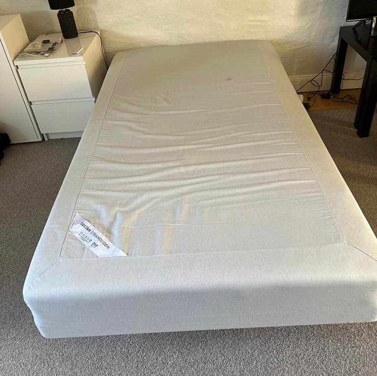 image of Ikea säng - Stockholm