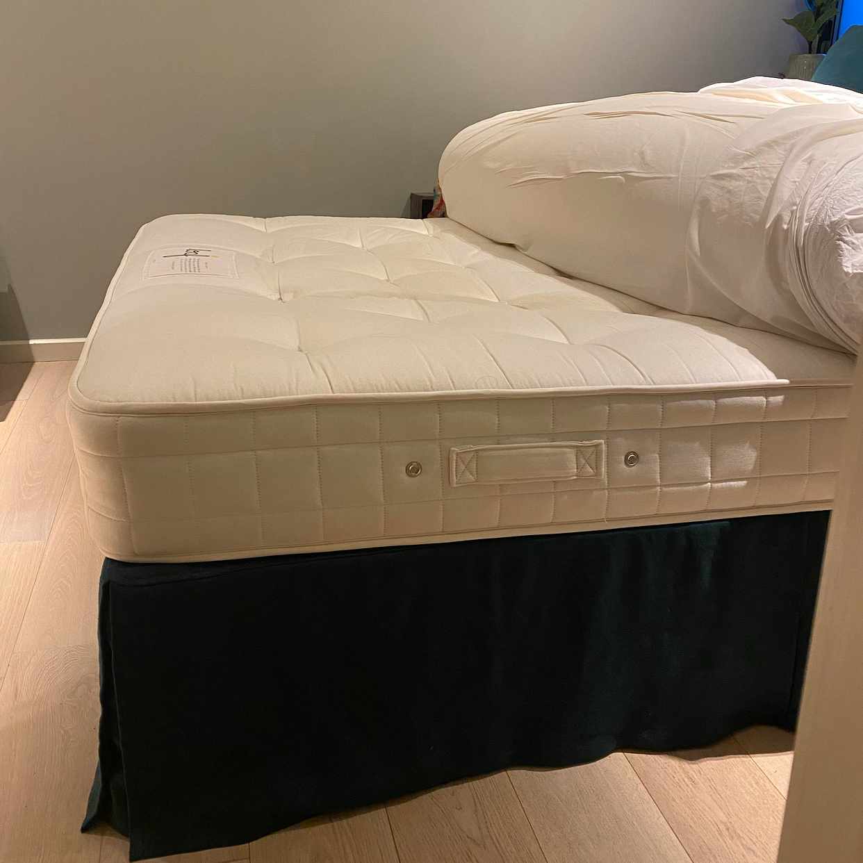 1 x king mattress only London Tiptapp