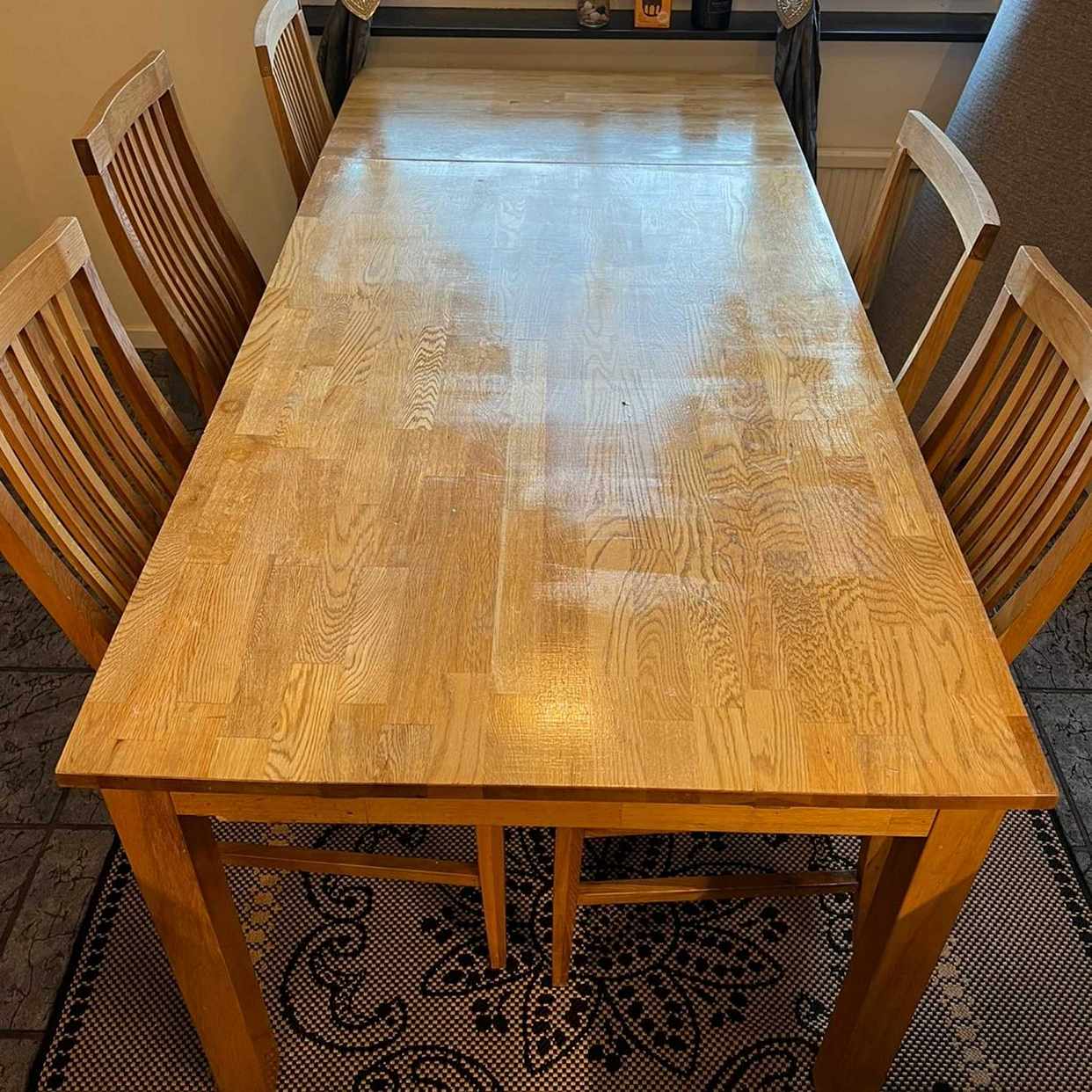 image of Ekbord med 4 stolar skänk - Vårby