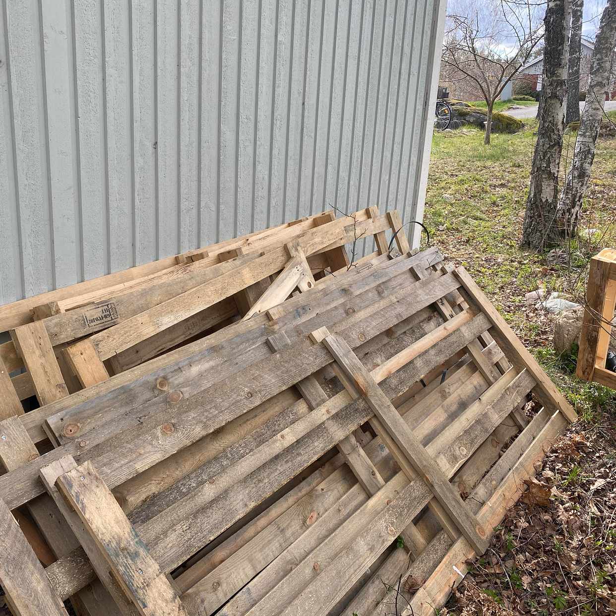 image of Lastpallar och diverse - Värmdö