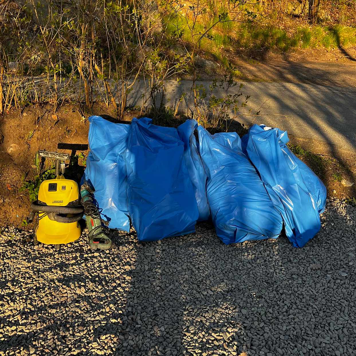 image of Pile and free tools - Göteborg