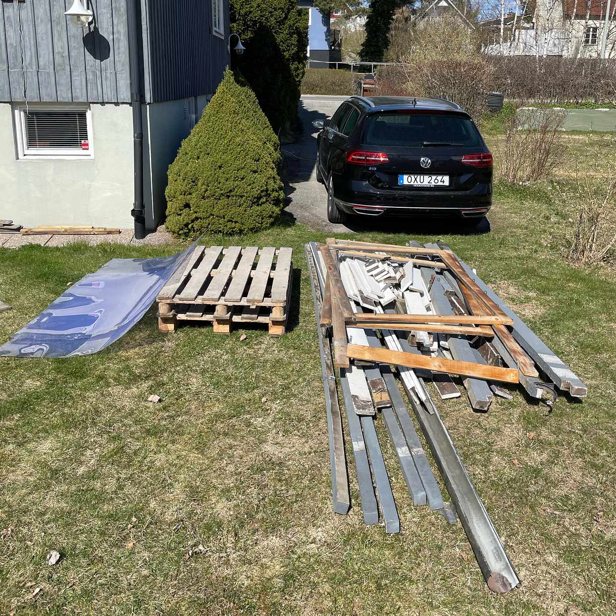 image of Remove wood,metal,plastic - Älvsjö