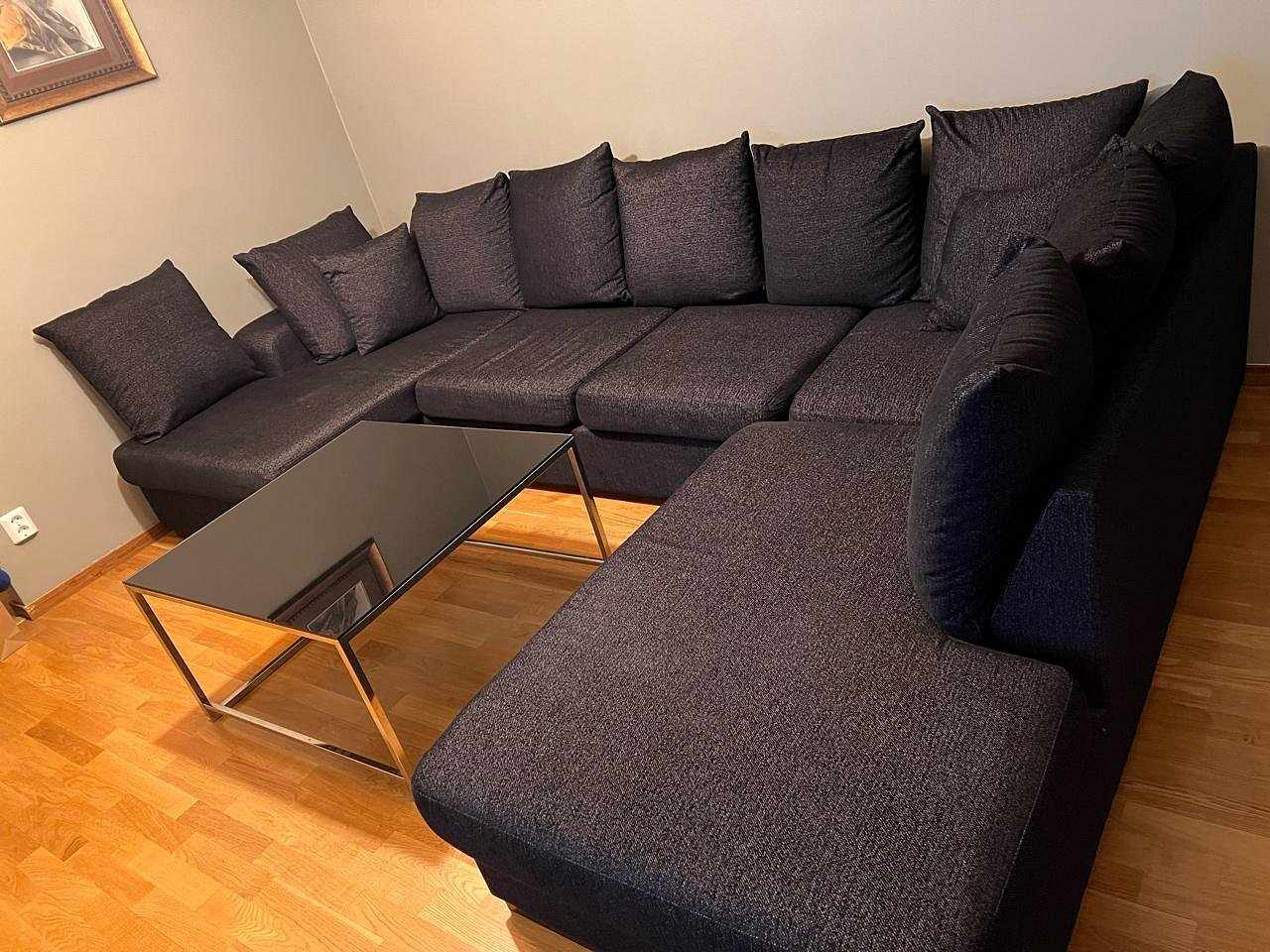 image of U soffa med tillhörande s - 