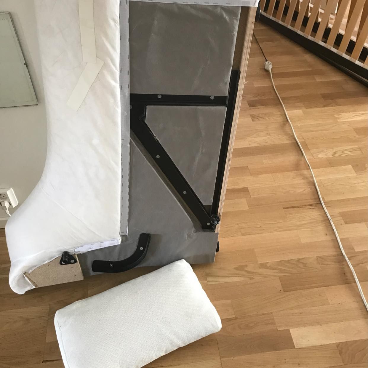 image of Slänga gammal bäddsoffa - Stockholm