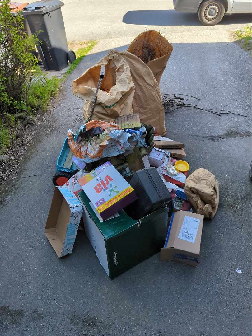 image of Assorted recycling - Täby