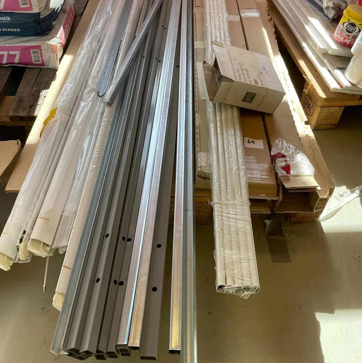 image of Big lot of mixed items - 