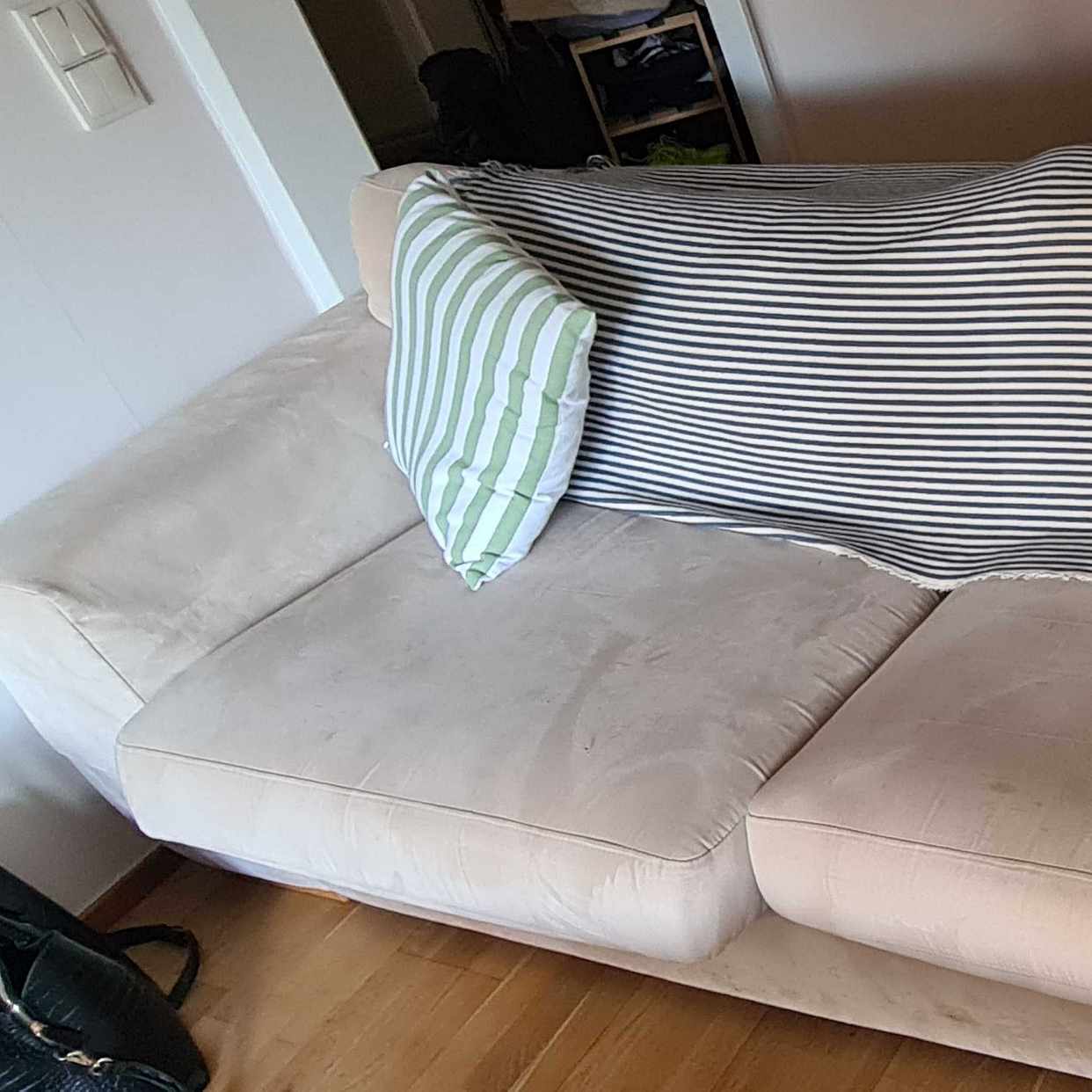 image of Sofa - Hässelby