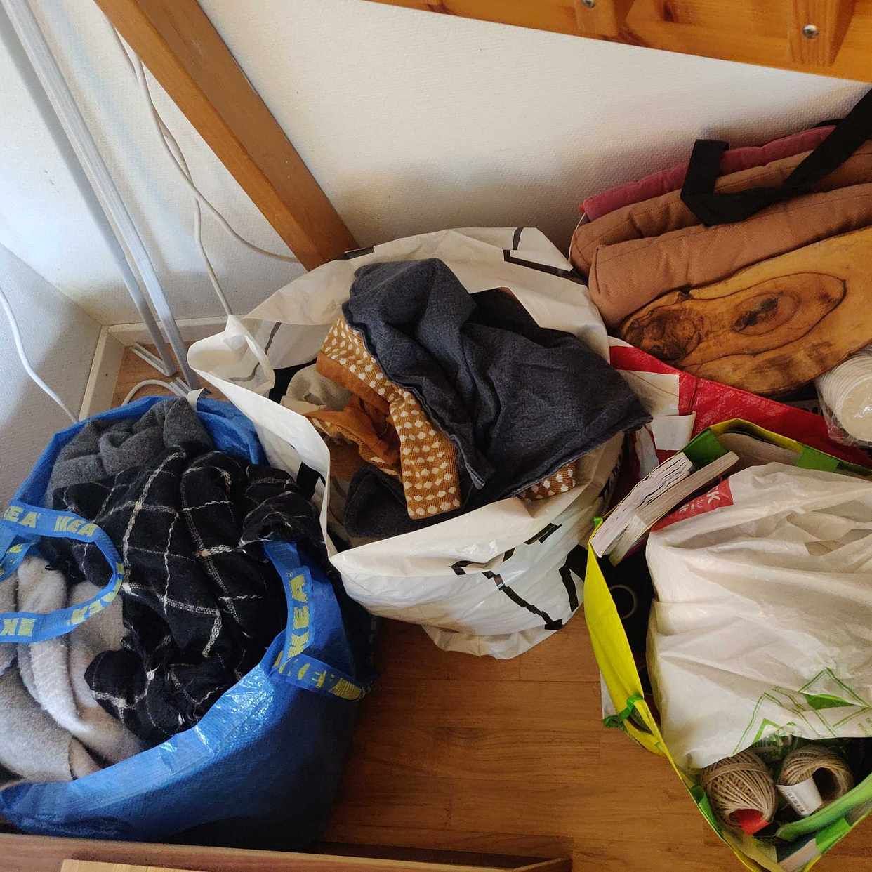 image of Clothes, games, misc - Lidingö