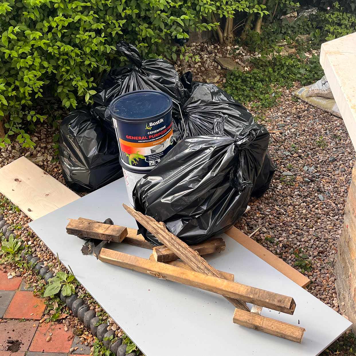 image of Garbage/Renovation waste - London