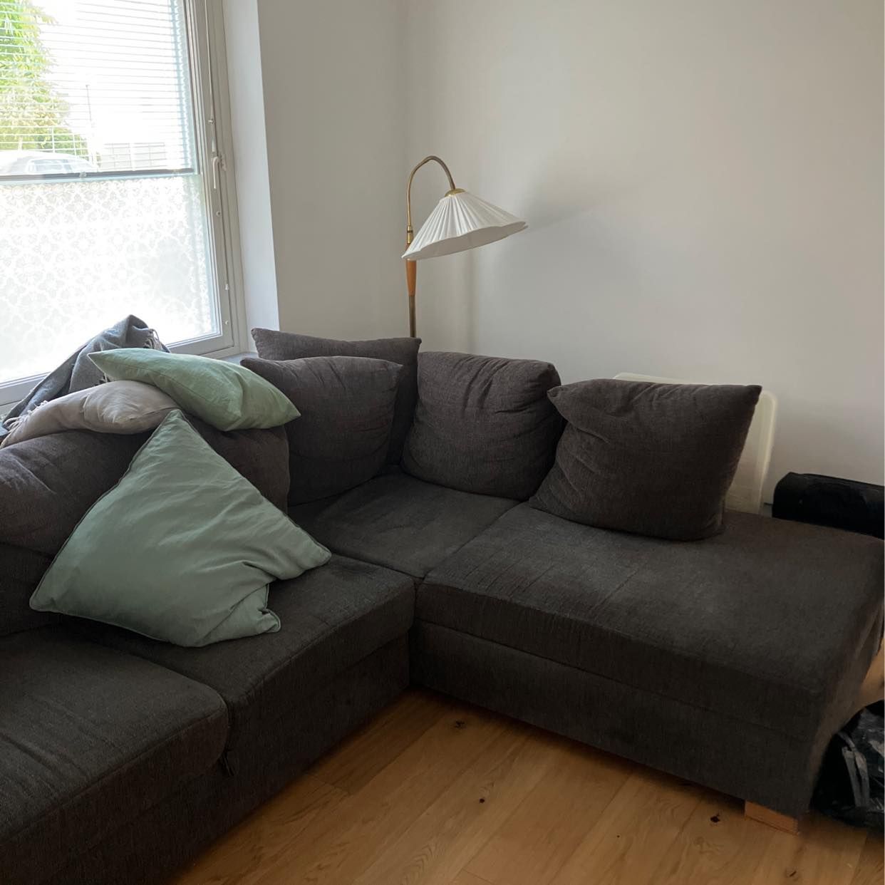 image of Bli av med gammal soffa - Enskede