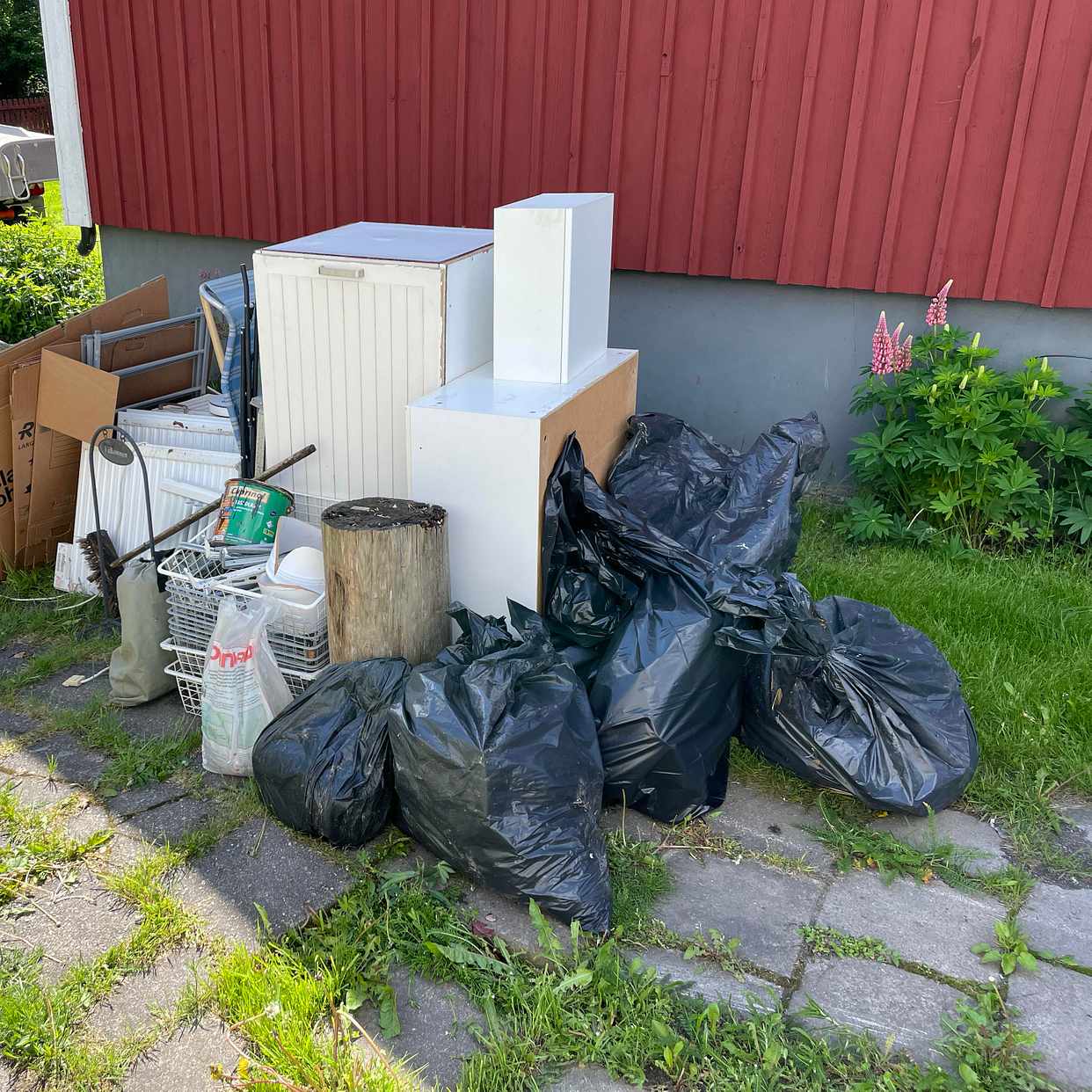 image of Diverse skräp till Tippen - Sköndal