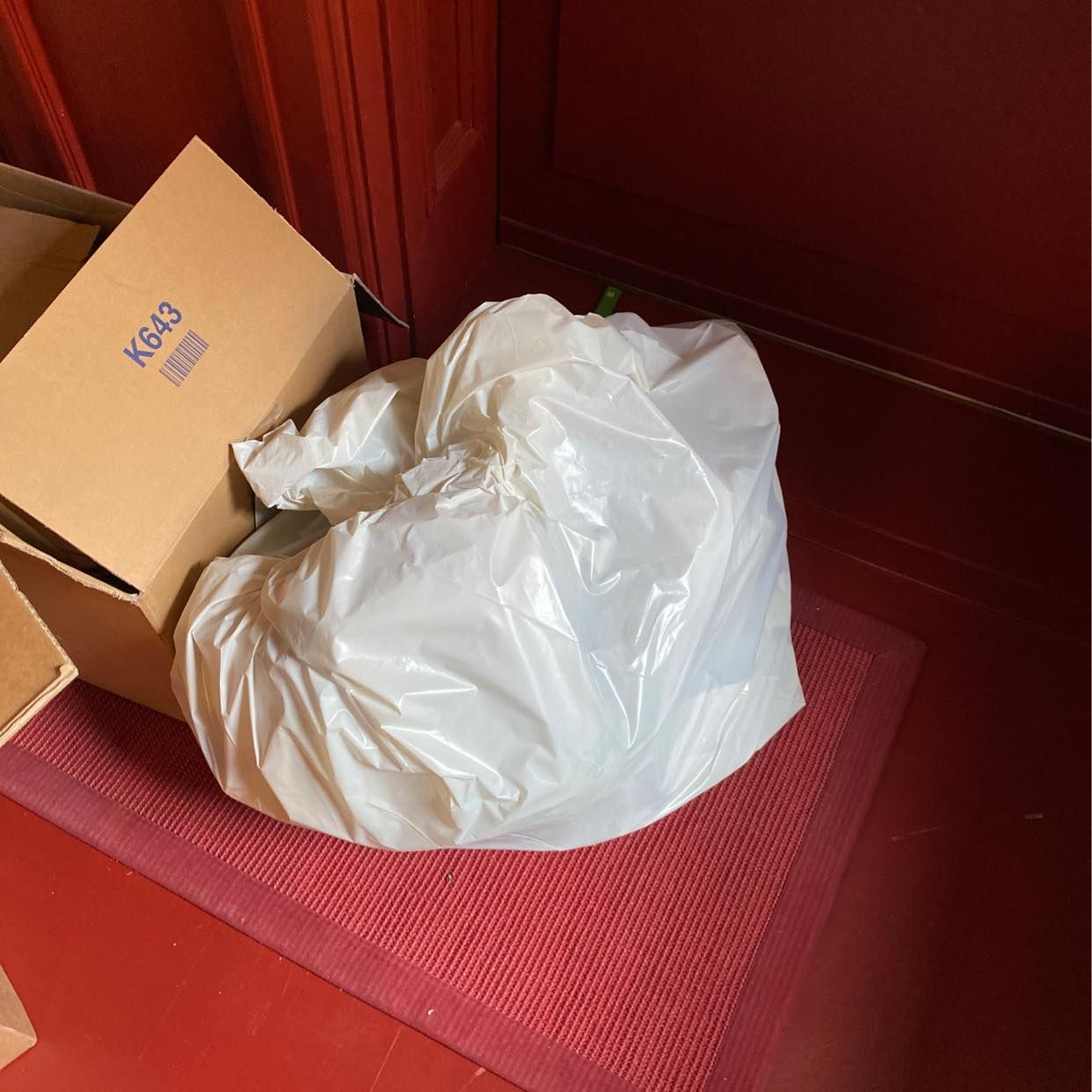 image of Cardboards and garbage - Stockholm
