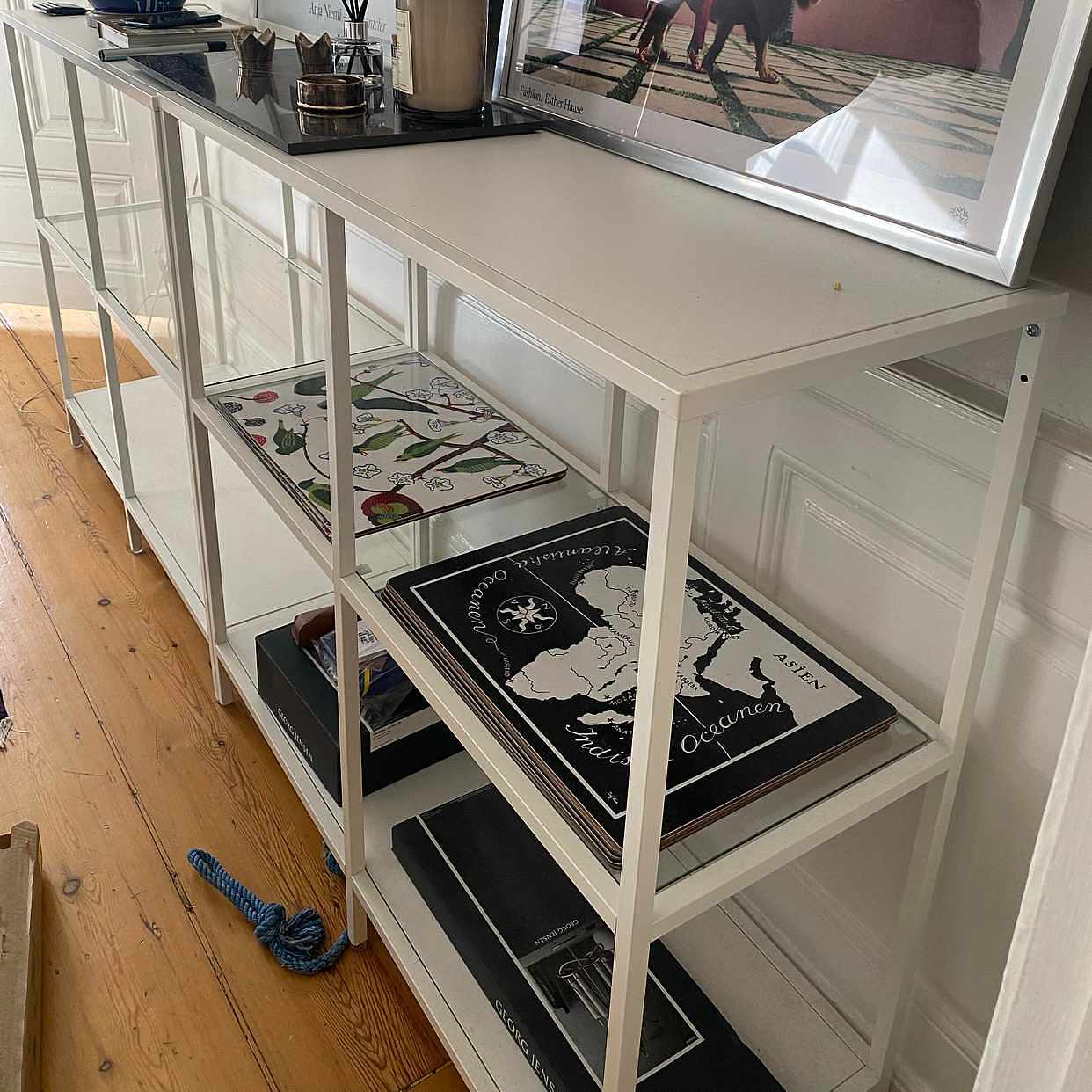 image of 3 stycken Hyllor Ikea vit - 