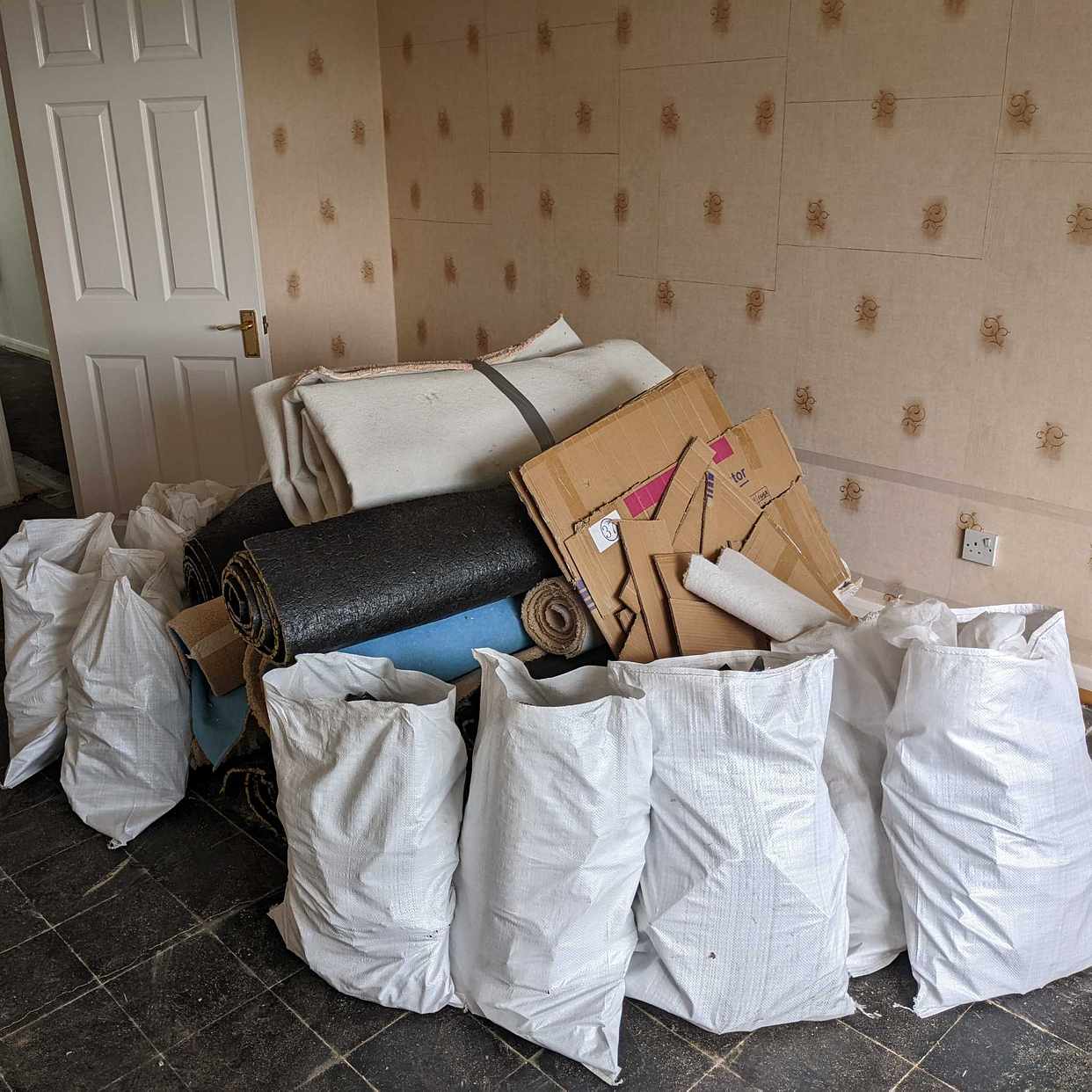 To remove old carpets London Tiptapp