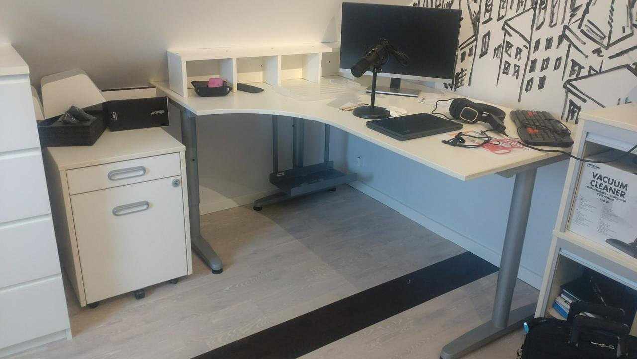 image of GALANT Skrivbord - 