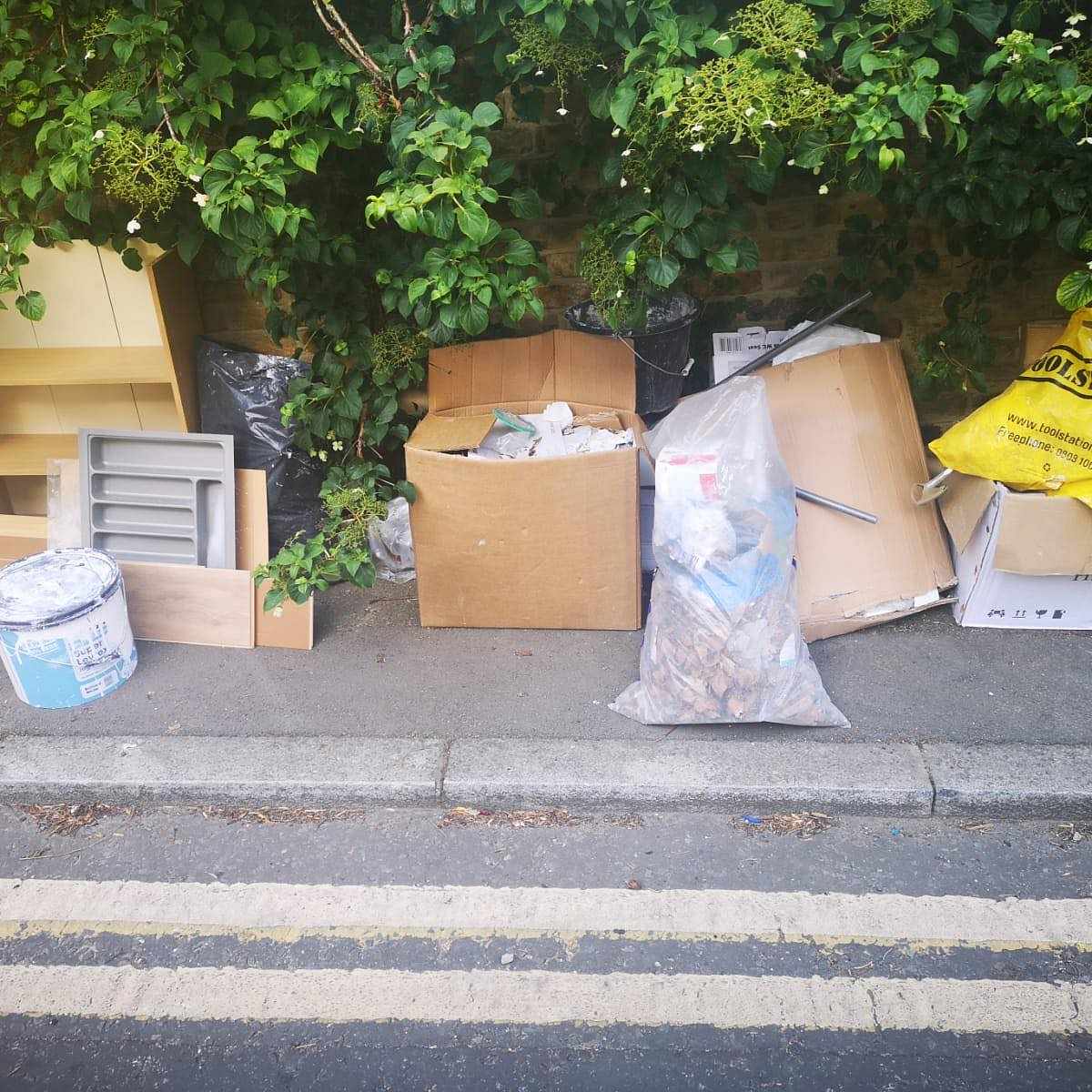 Remove rubbish London Tiptapp