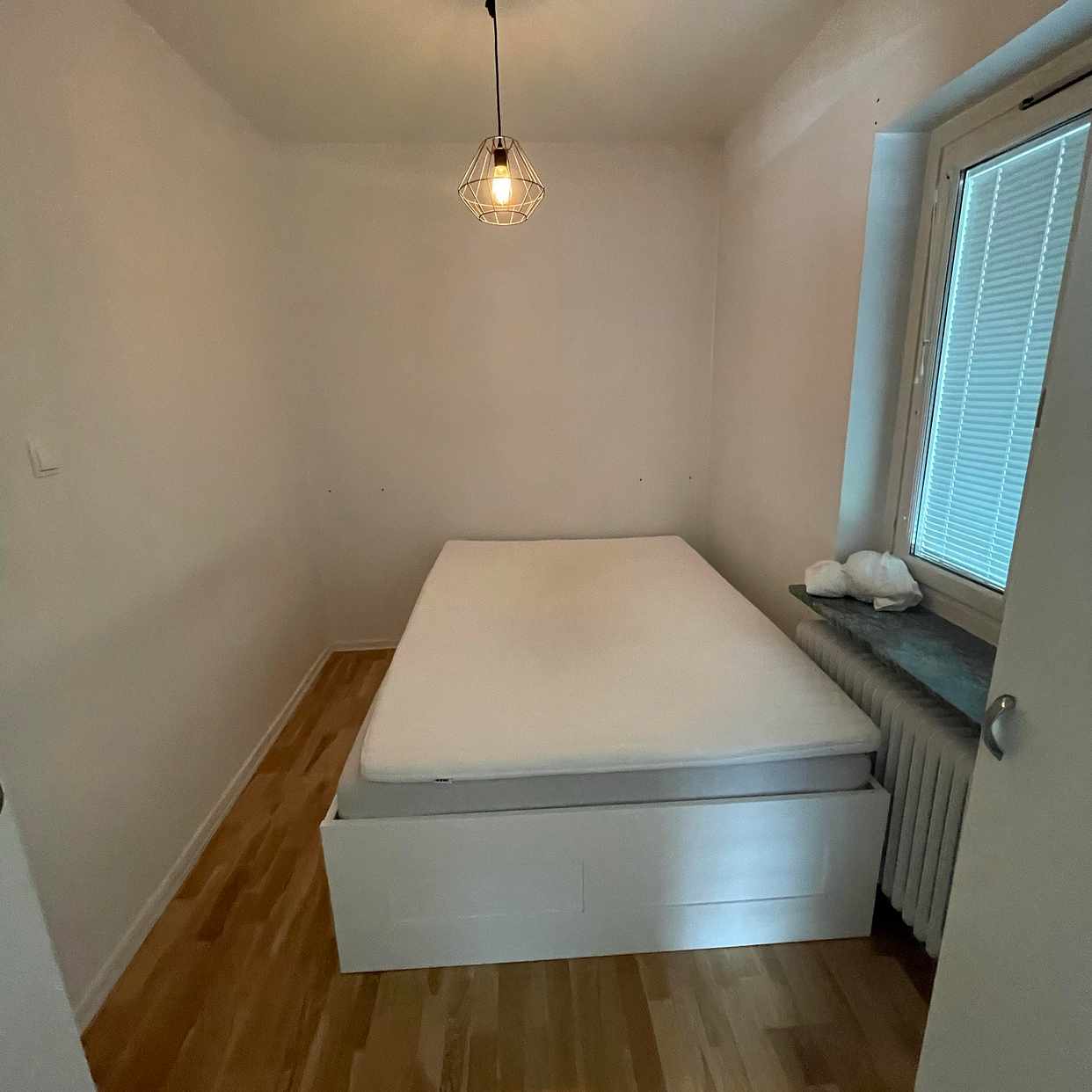 image of Säng med förvaring! - Hägersten