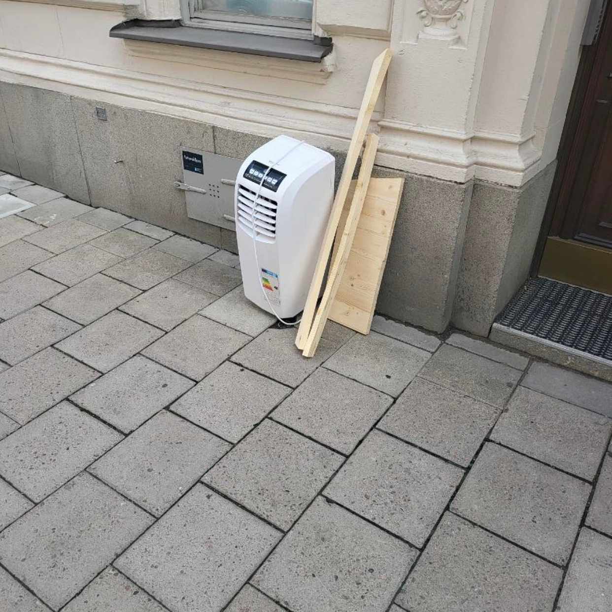 image of Ac och trä - Stockholm