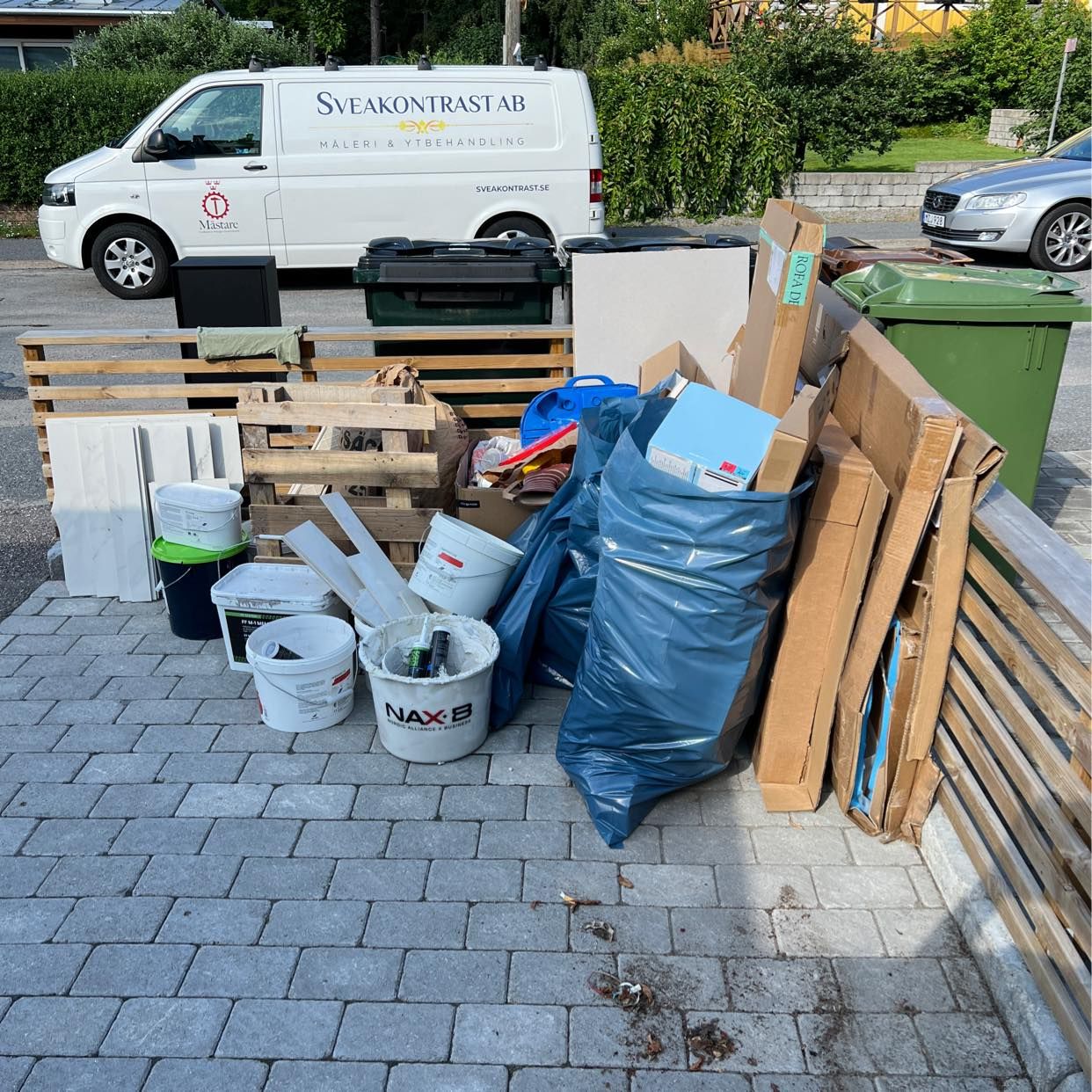 image of Kakel, kartong, diverse - Huddinge