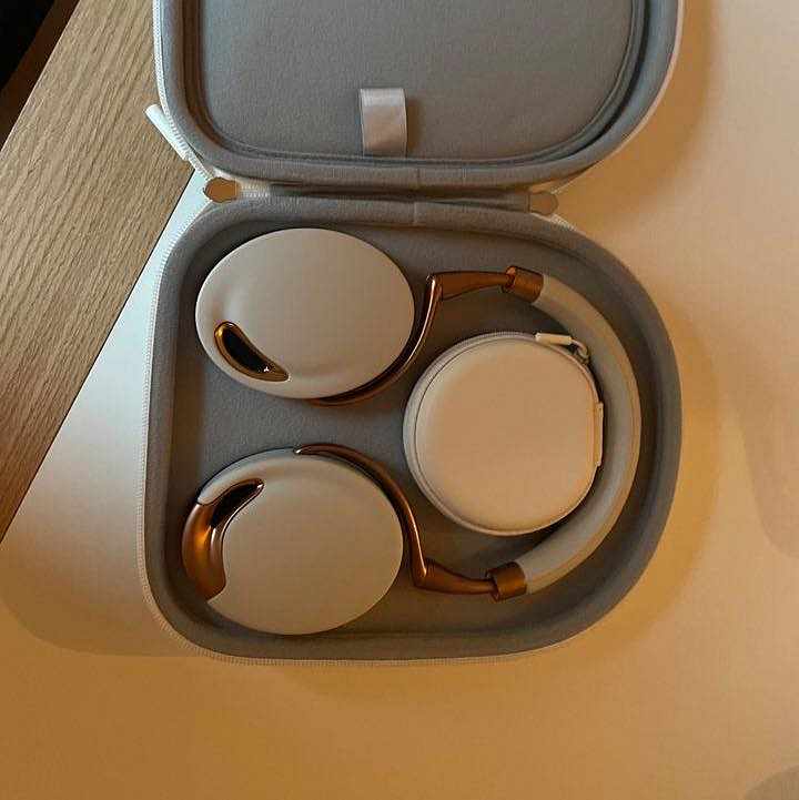 image of Headset bluetooth - Stockholm