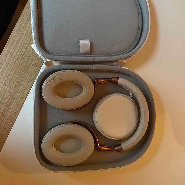 image of Headset bluetooth - Stockholm