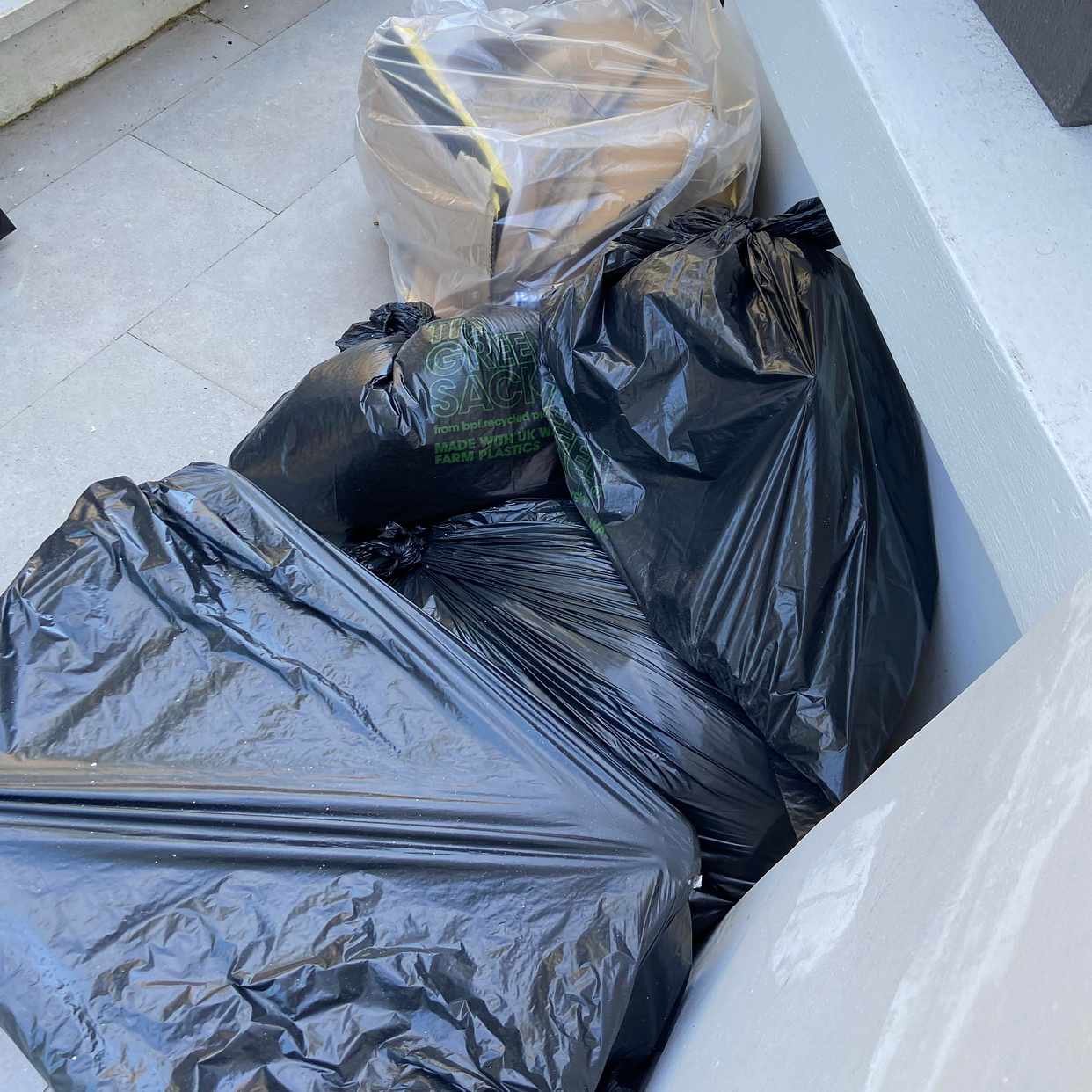 Cardboard boxes, others London Tiptapp