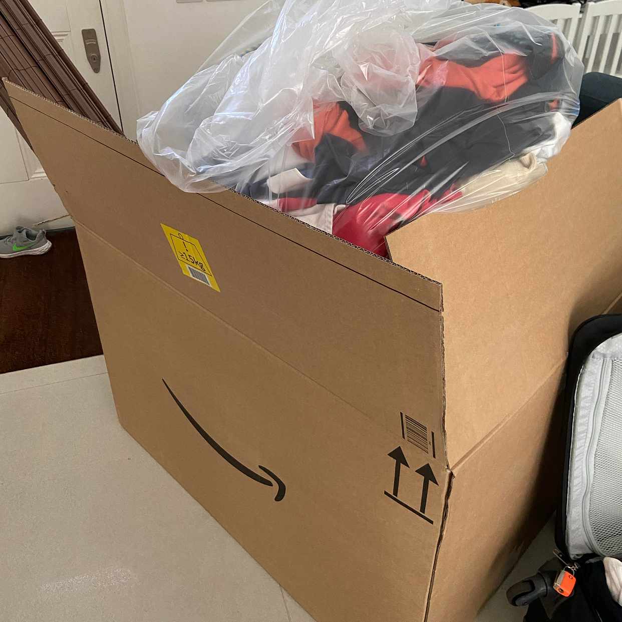 Cardboard boxes, others London Tiptapp