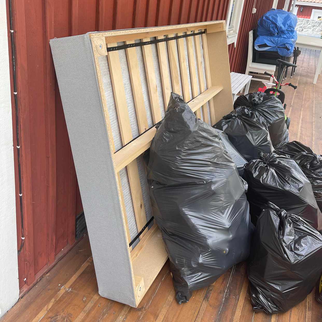 image of Slänga grenar, kvistar mm - Vendelsö