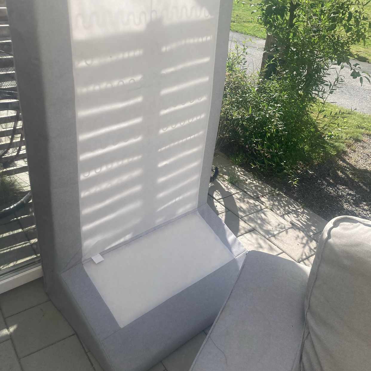 image of Soffa + pall slängas - Enskede