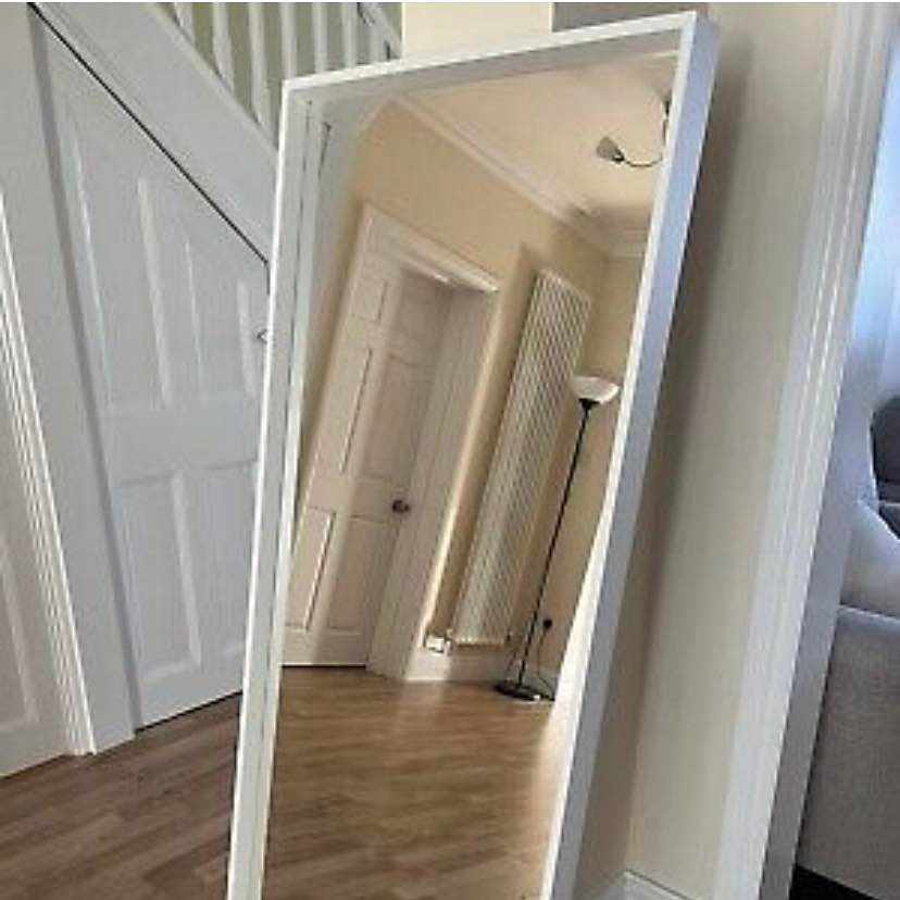 image of Remove broken mirror - London
