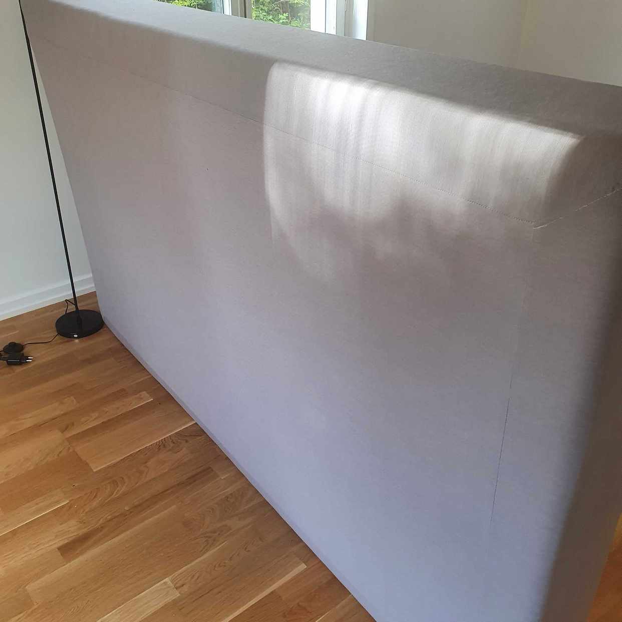 image of Säng 140×200 + skrivbord - Enskededalen