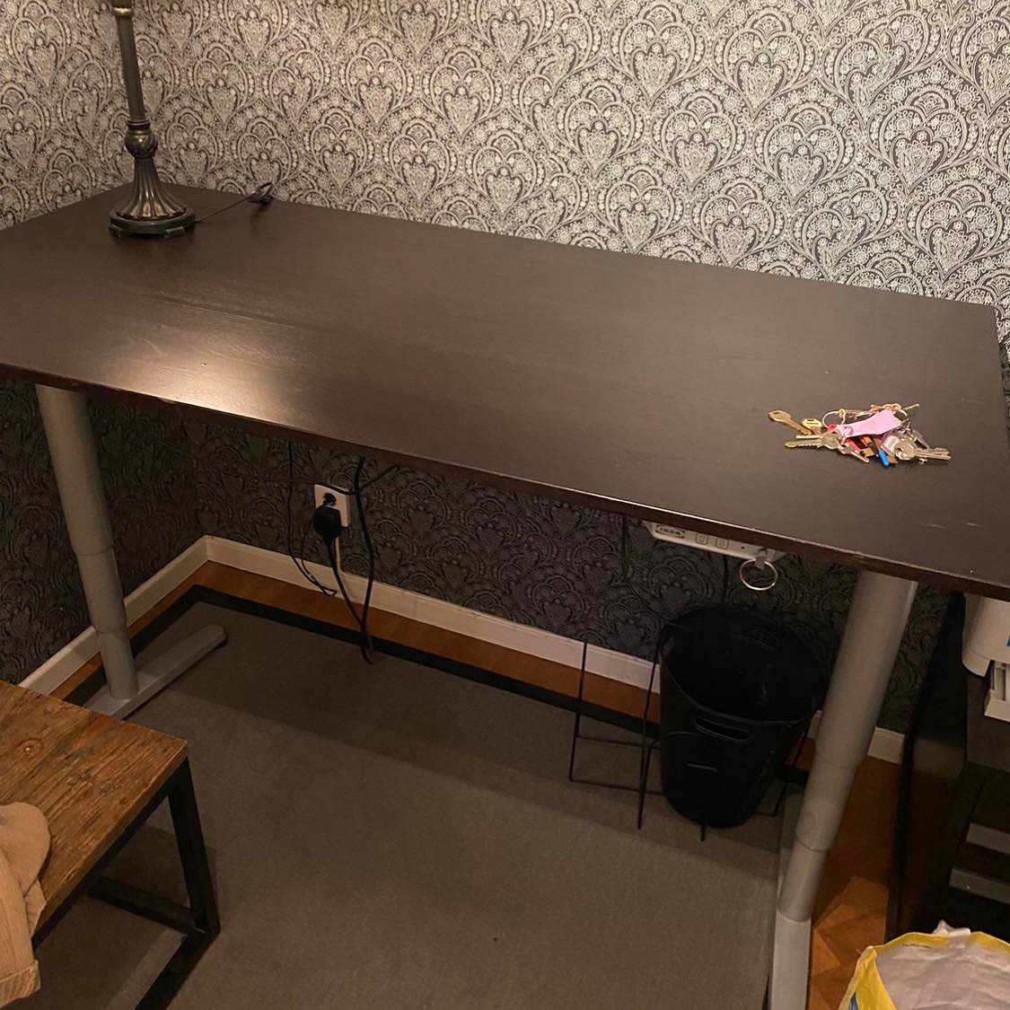 image of A desk and some shelves - 